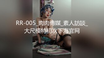 酒店女厕全景偷拍不敢坐半蹲着尿的小姐姐干净肥美的无毛小嫩鲍